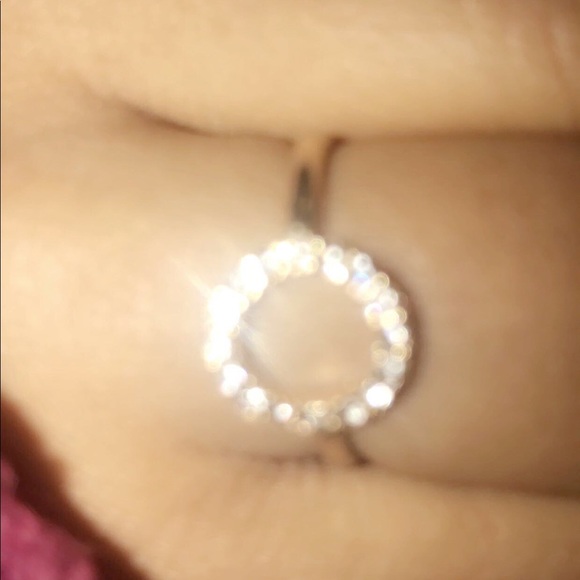 Diamond ring - Picture 2 of 3